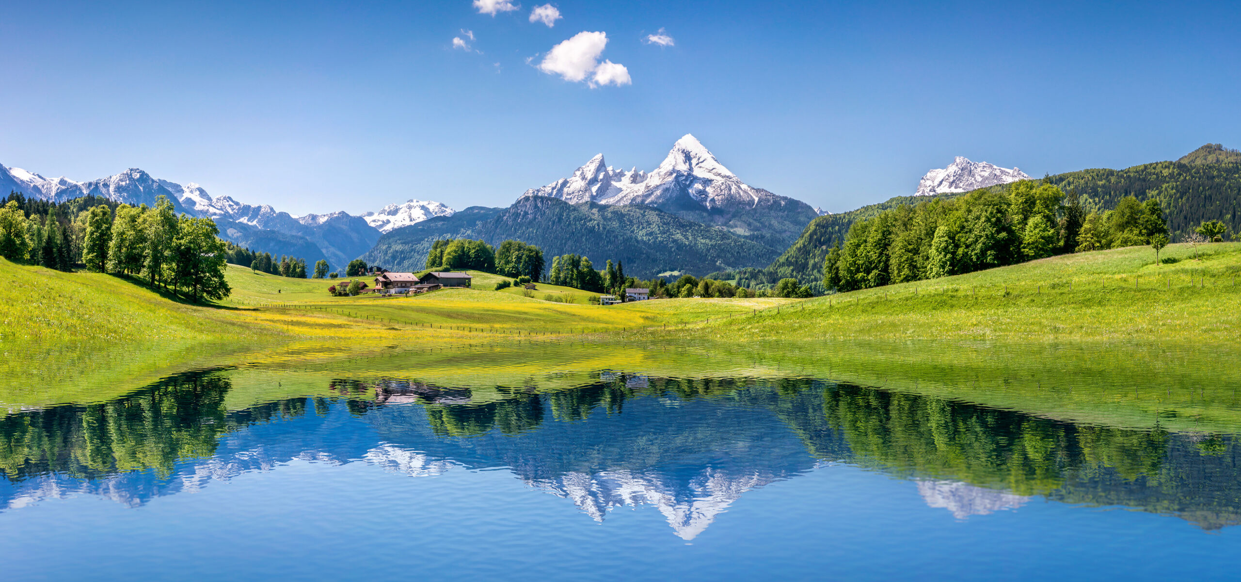 Idyllische Sommer Landschaft mit See in den Bergen. #daskannkunststoff #klimaschutz #klimawandel #fürdasklima