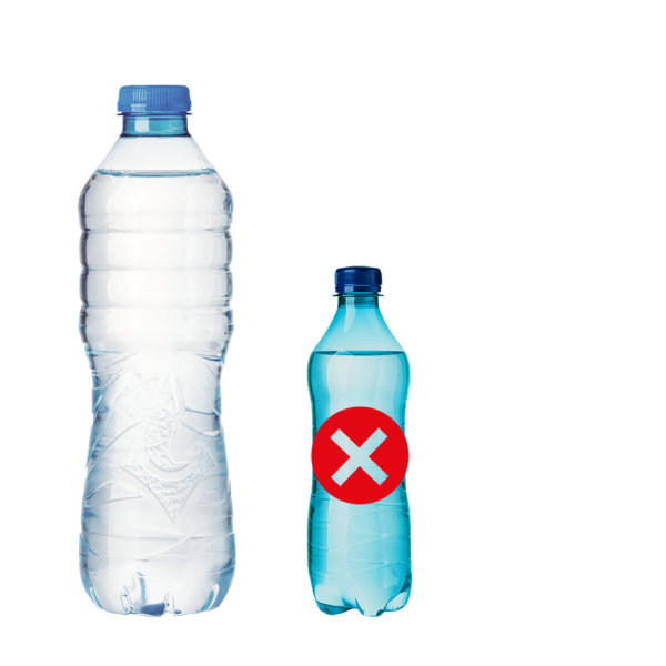 Eine transparente Flasche und eine Flasche mit blauem Inhalt. #daskannkunststoff #recyclingsystem #recycling